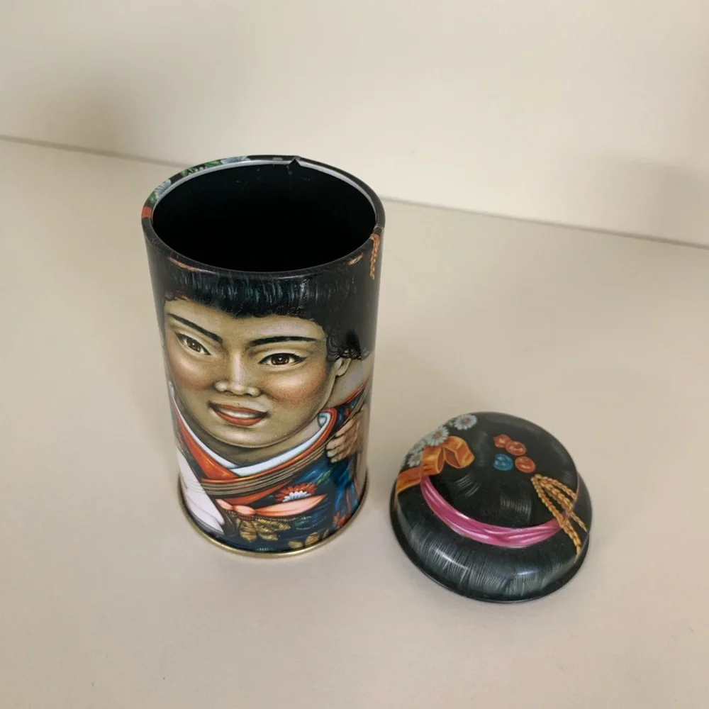 Vintage 60’s tin made in England